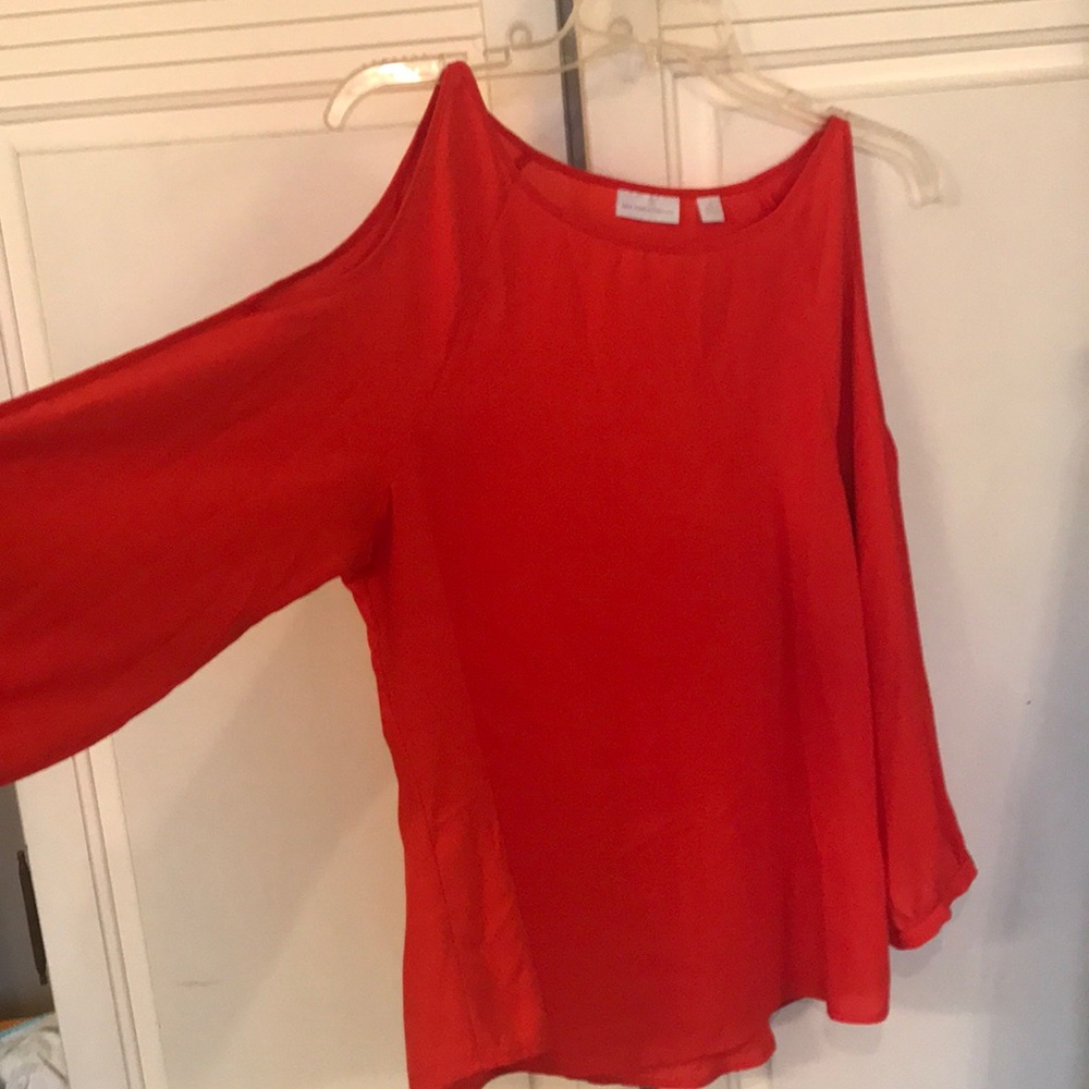 Silky, red, shoulder shirt